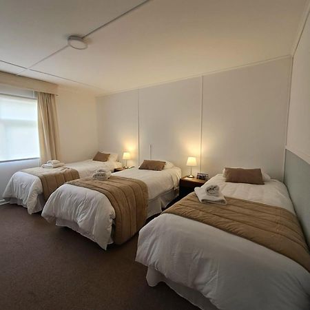 Hotel Capitán Eberhard Puerto Natales Esterno foto