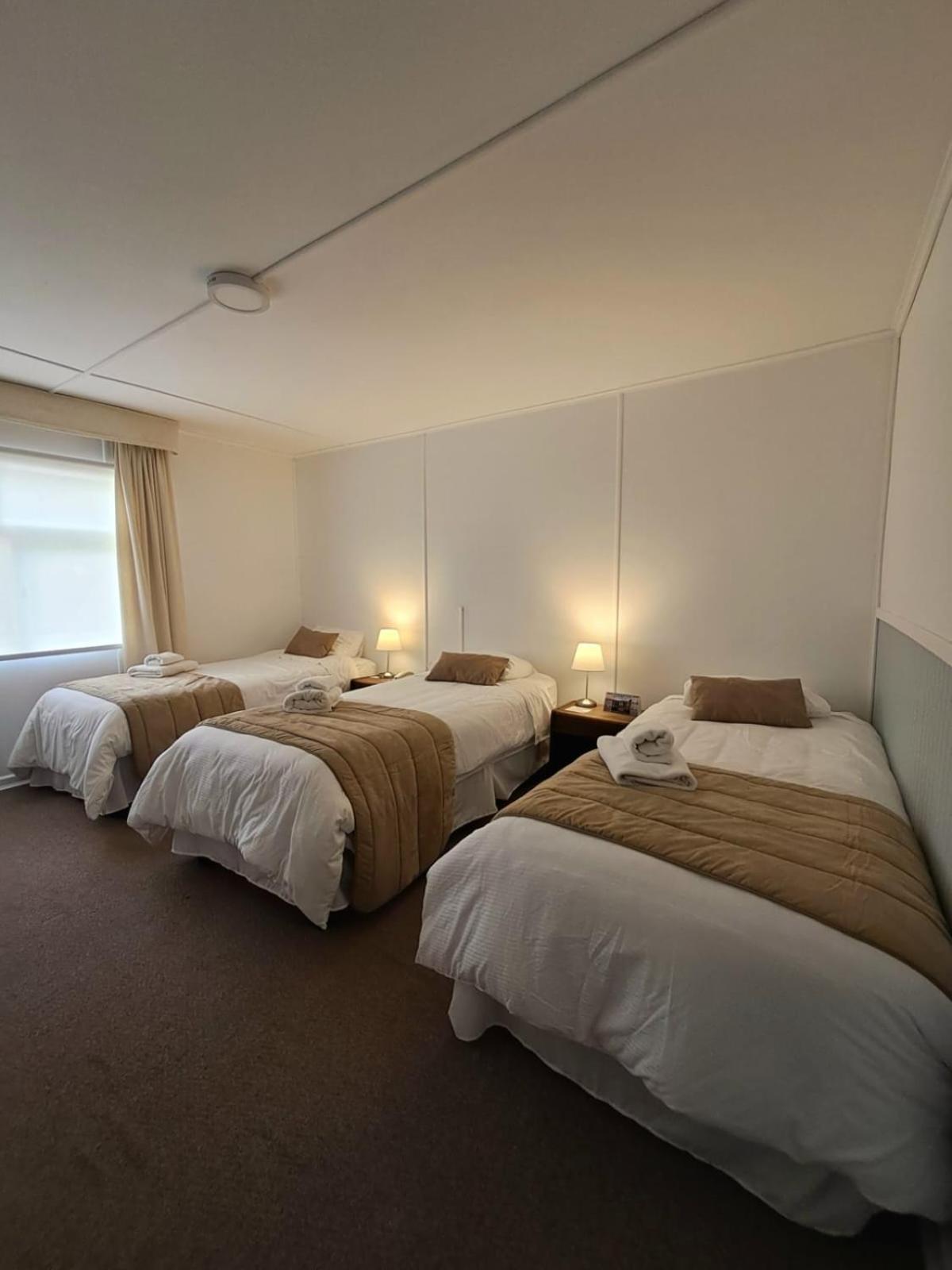 Hotel Capitán Eberhard Puerto Natales Esterno foto